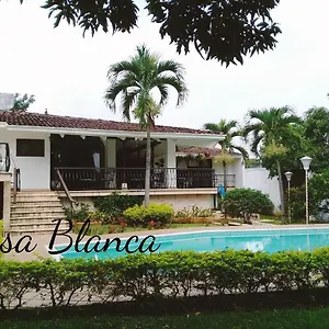 https://casa-blanca.cali-hotels.com